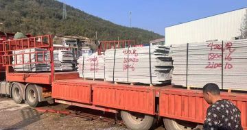 鹰潭 芝麻灰花岗岩光面毛板出货日常