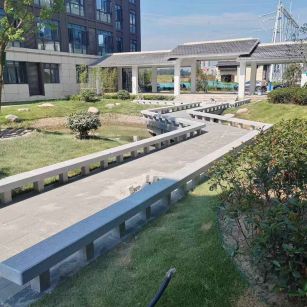 鹰潭 芝麻灰小区坐凳&栏杆安装效果