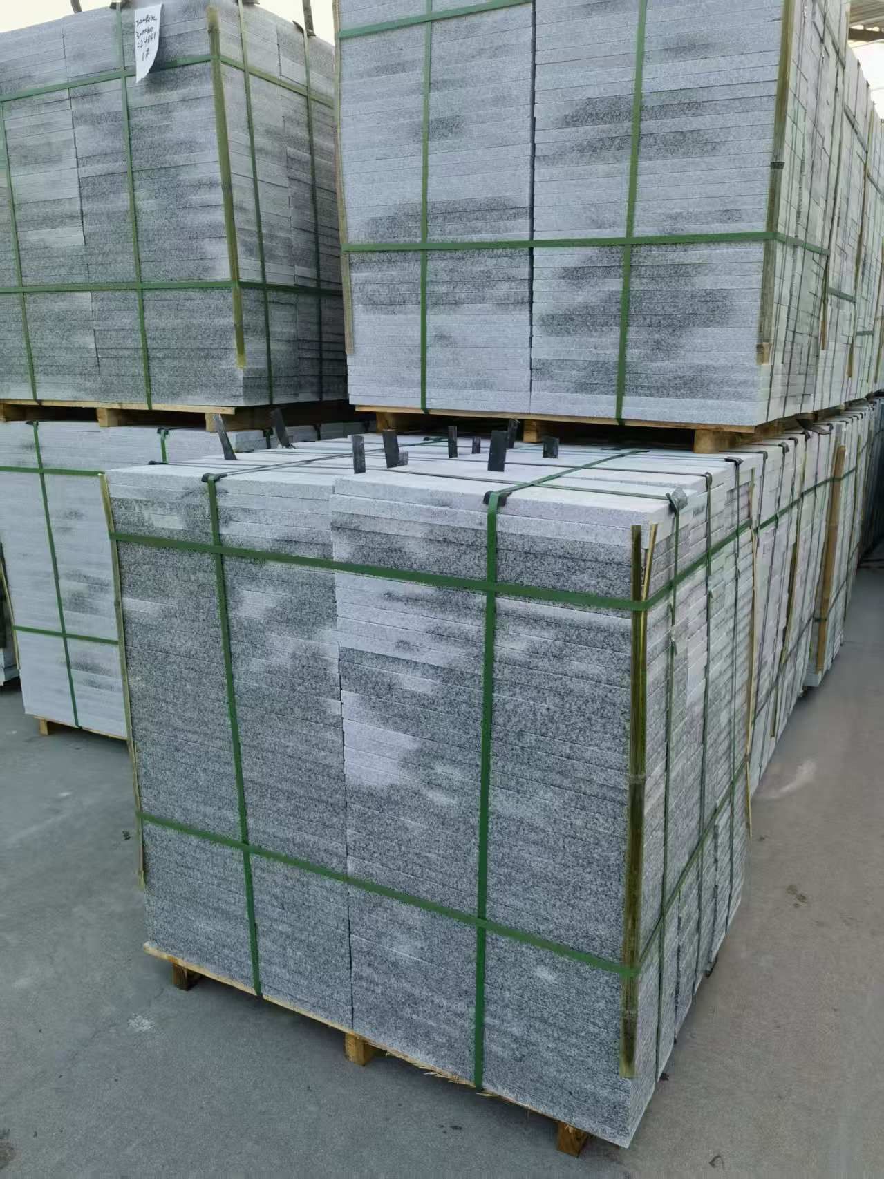 鹰潭 芝麻白地铺石材