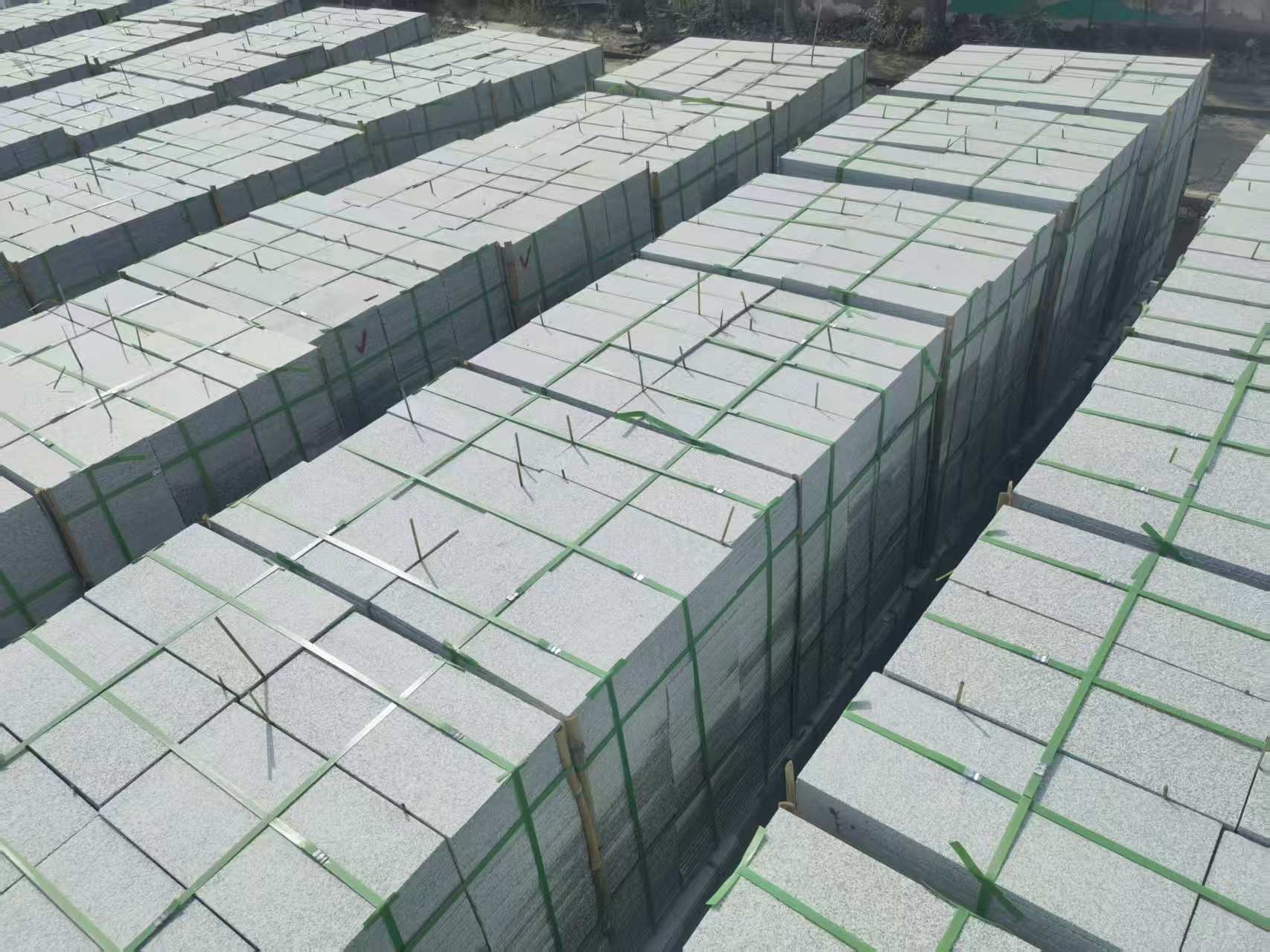 鹰潭 芝麻白1.8公分火烧300*600地铺，清仓大甩卖