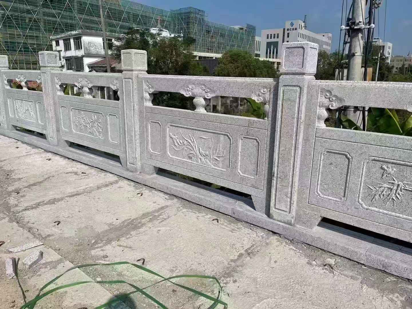 鹰潭 芝麻白栏杆