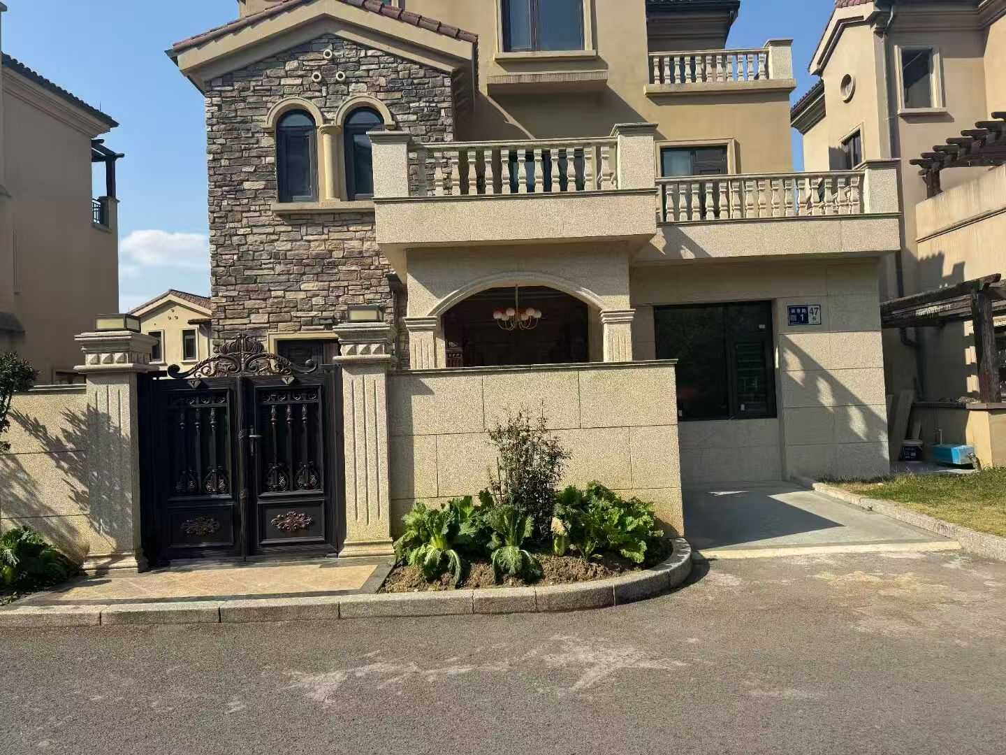 鹰潭黄金麻别墅干挂效果展示