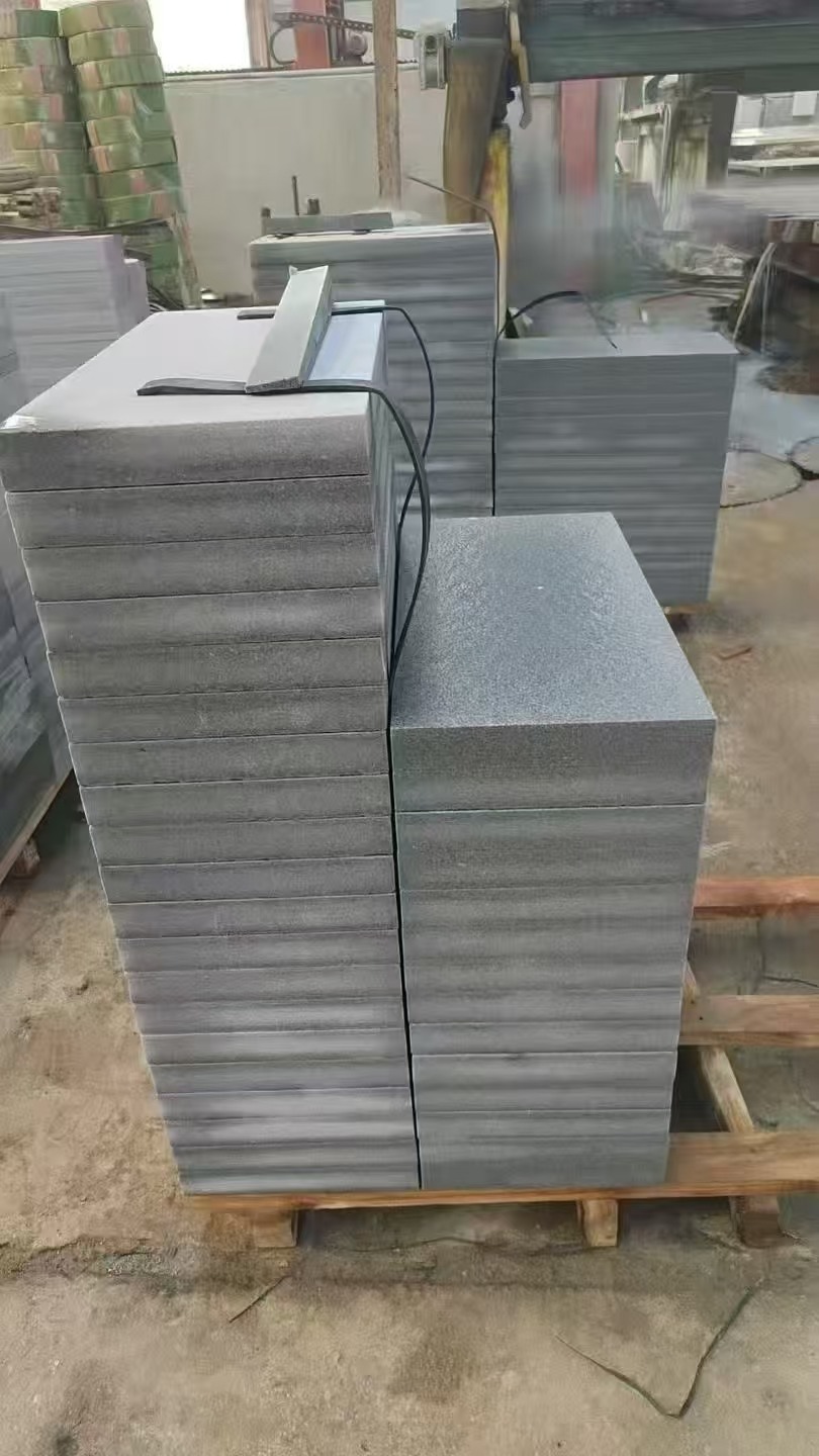 鹰潭 芝麻灰火烧面300*600*50地铺石材